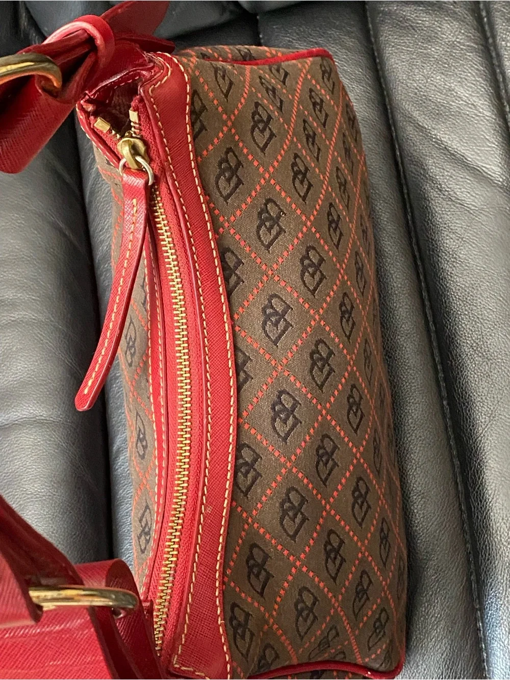 Vintage Dooney And Bourke Signature Quilt Hobo Dark Red Zip Small Shoulder Bag